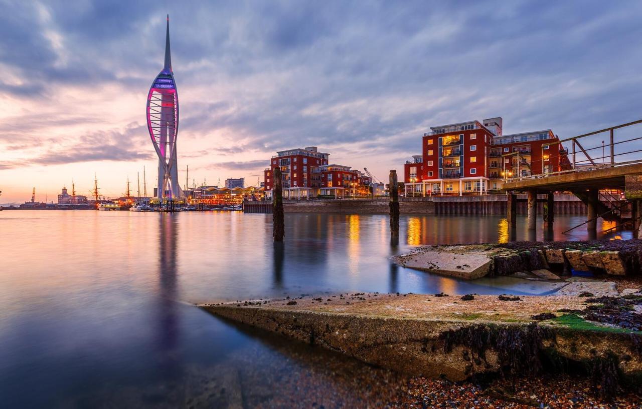 Open Mind Property - 6 Luxury Bedrooms With Free Parking Portsmouth Exterior photo