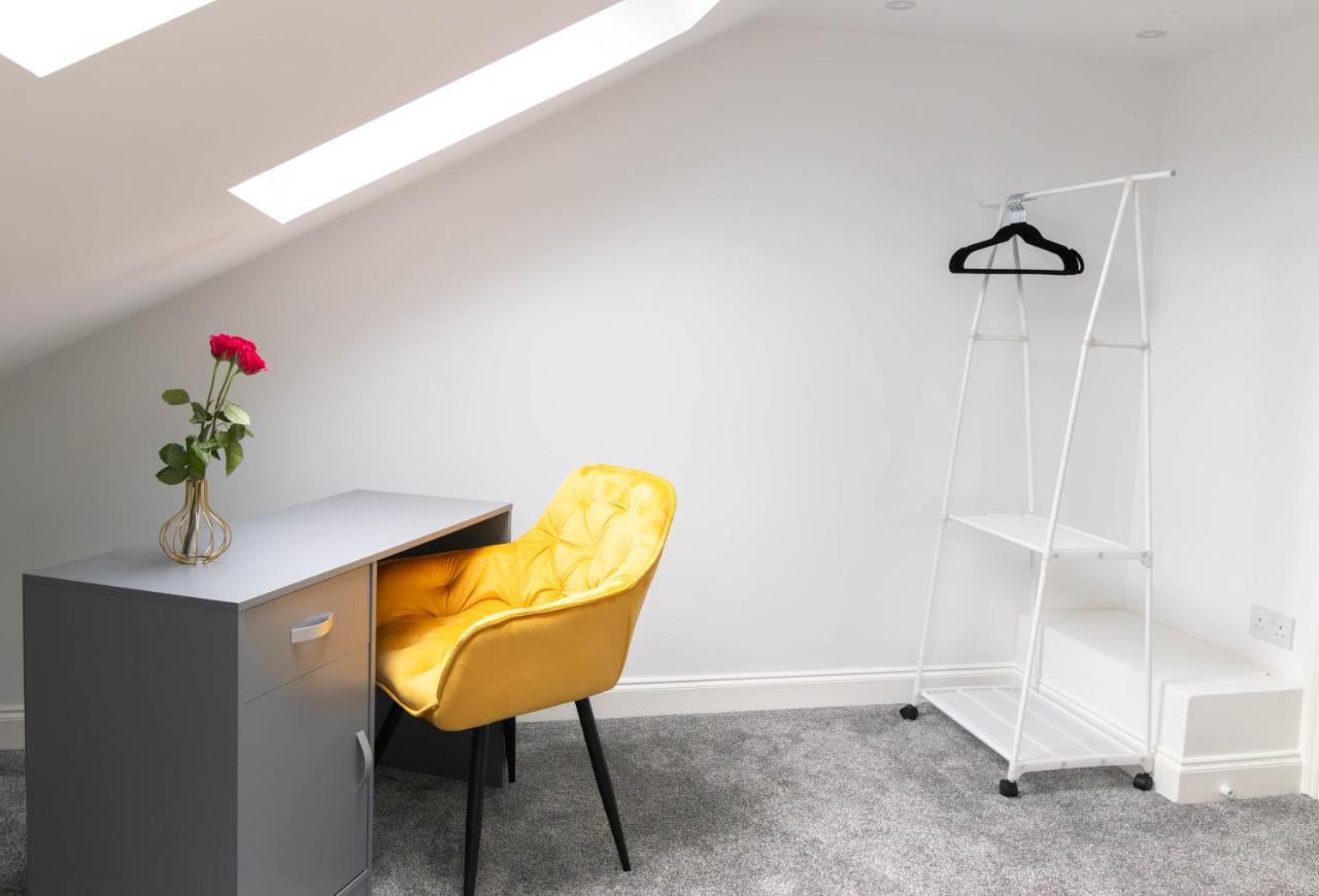 Open Mind Property - 6 Luxury Bedrooms With Free Parking Portsmouth Exterior photo